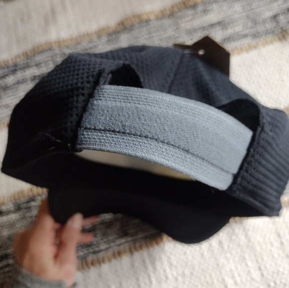 💖 NWT Merrell OFA FIST GRAPHIC HAT - Picture 5 of 6